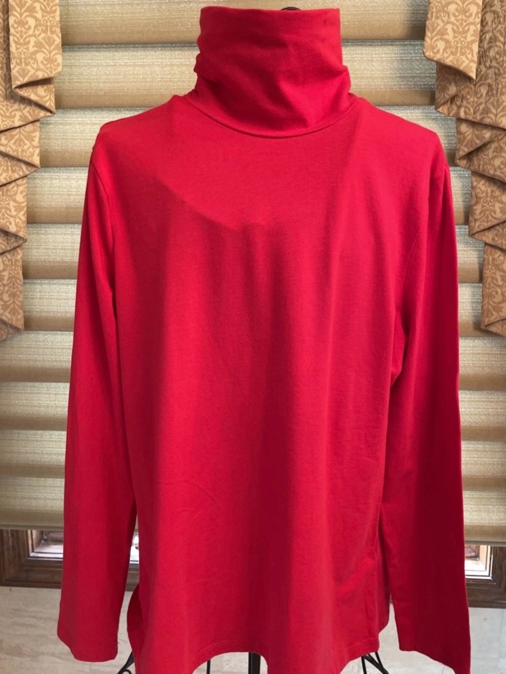 Madison Grey Red Long Sleeve Turtleneck Top Size Large